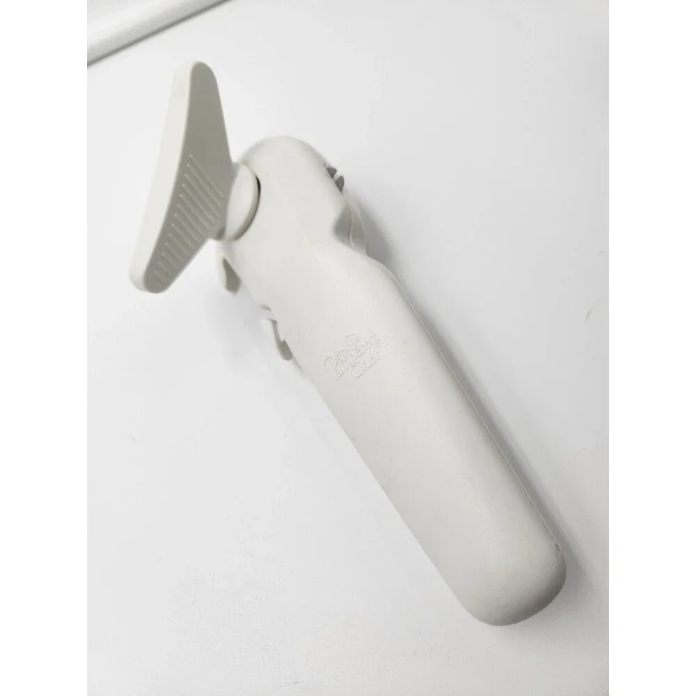 The Pampered Chef Smooth Edge Can Opener #2759 White